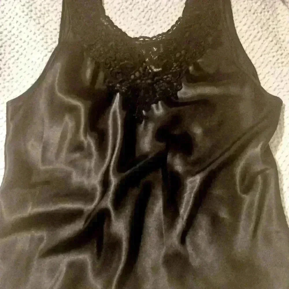 Vintage 90's black satin Camisole - Picture 2 of 7